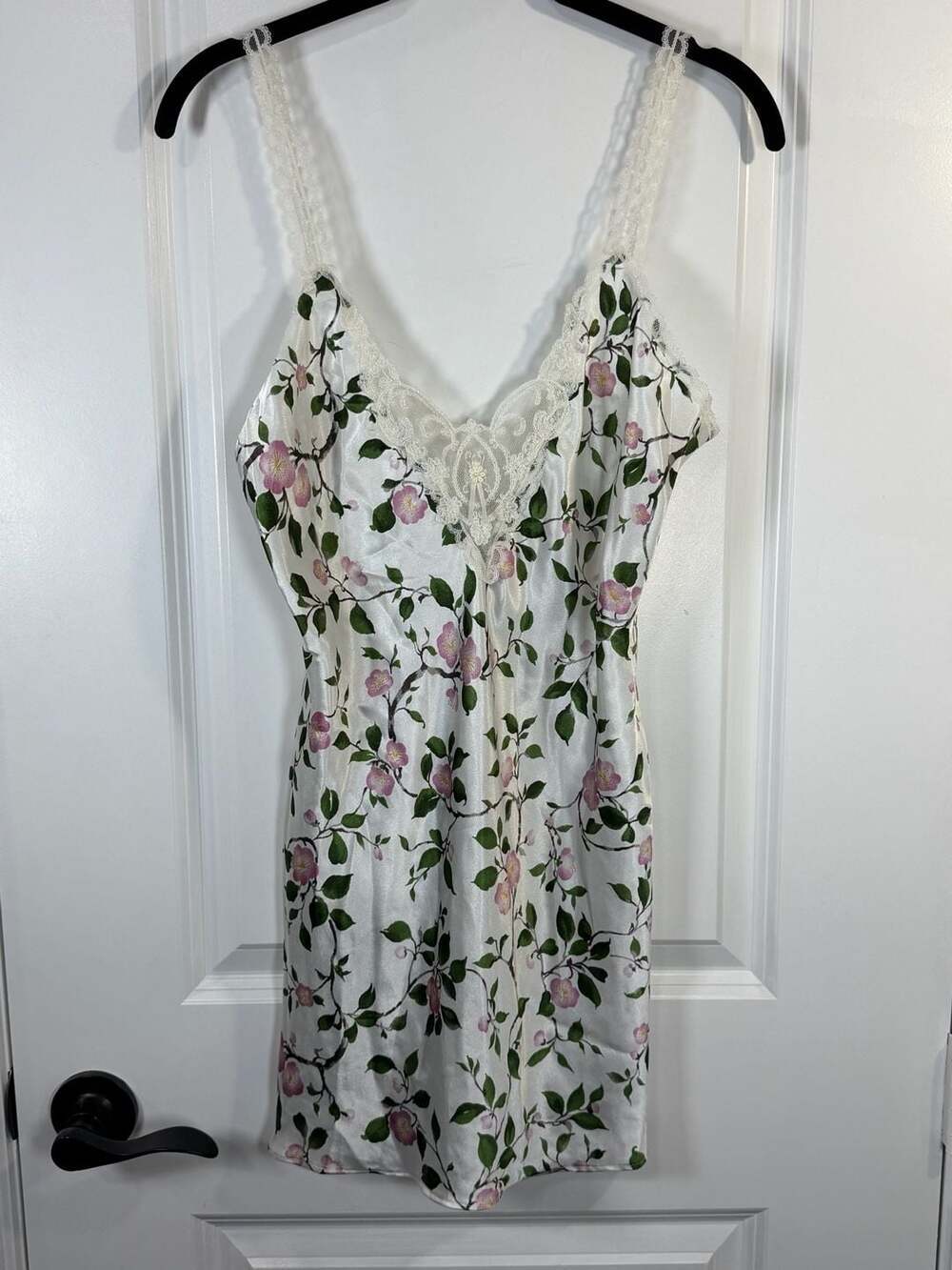 California Dynasty Vintage Floral Lace Trim Satin Chemise Nightgown Size Small